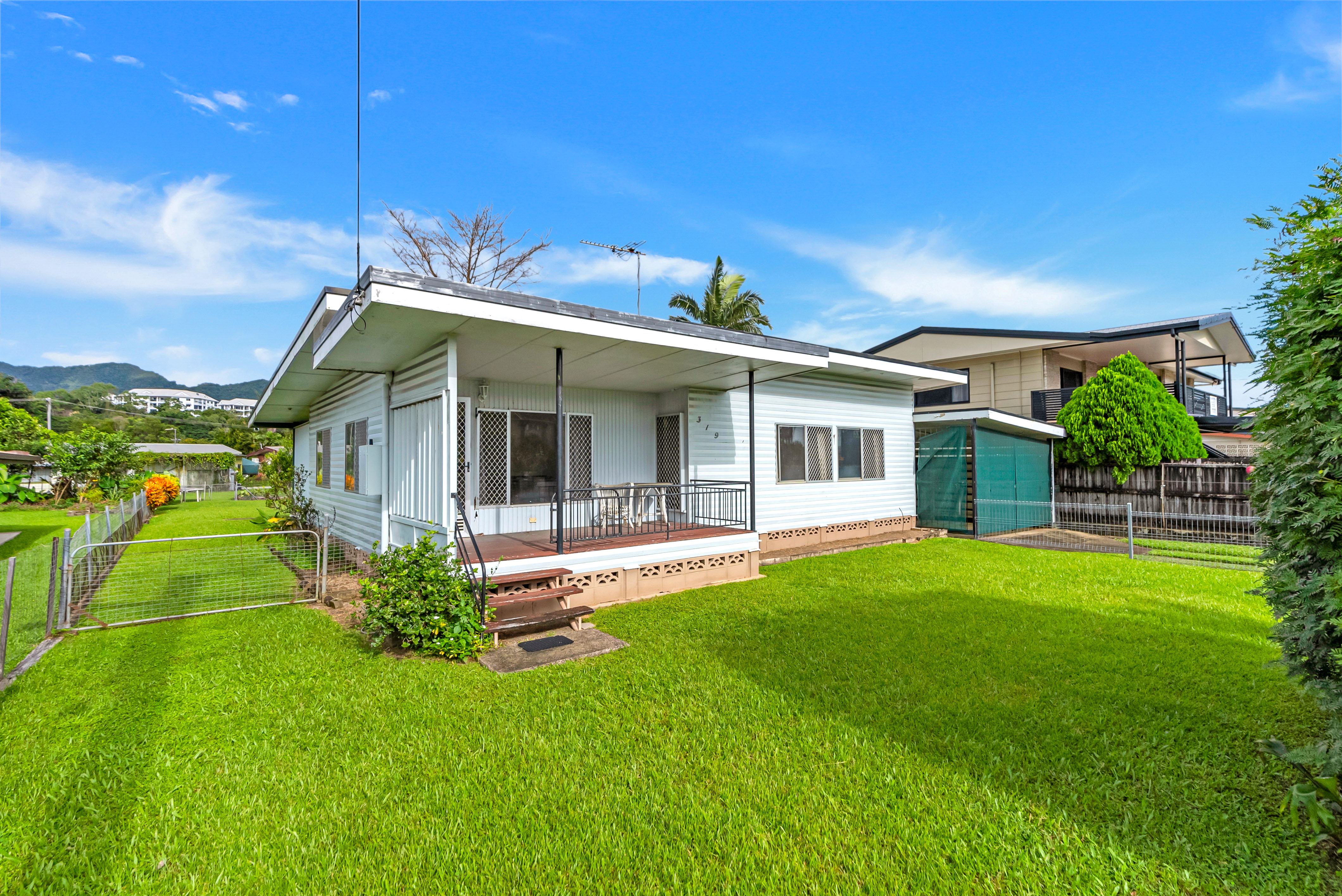 319 McCoombe Street, Mooroobool - Thumbnail 3