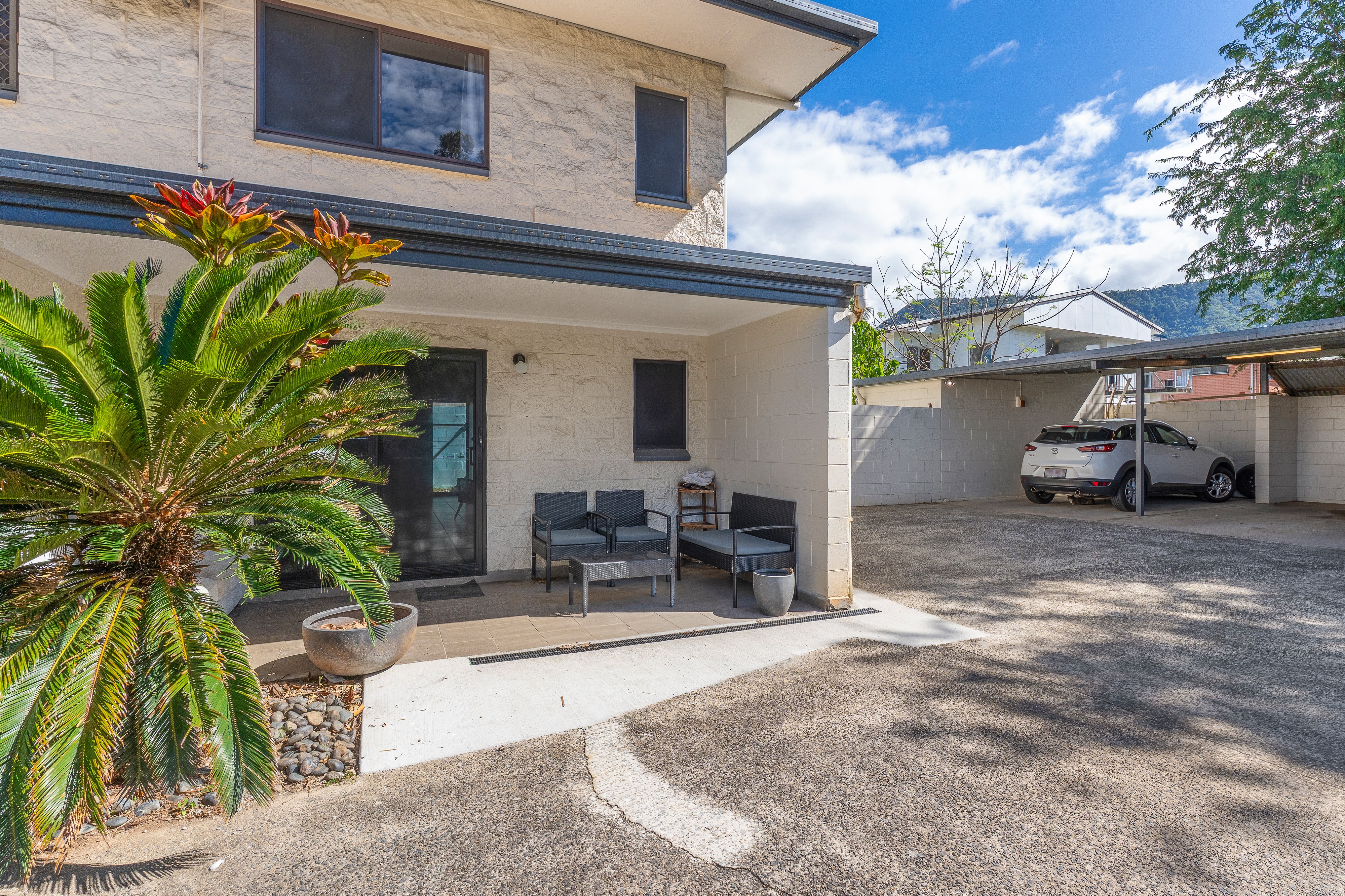 4/12 Jasper Street, Woree - Image 1