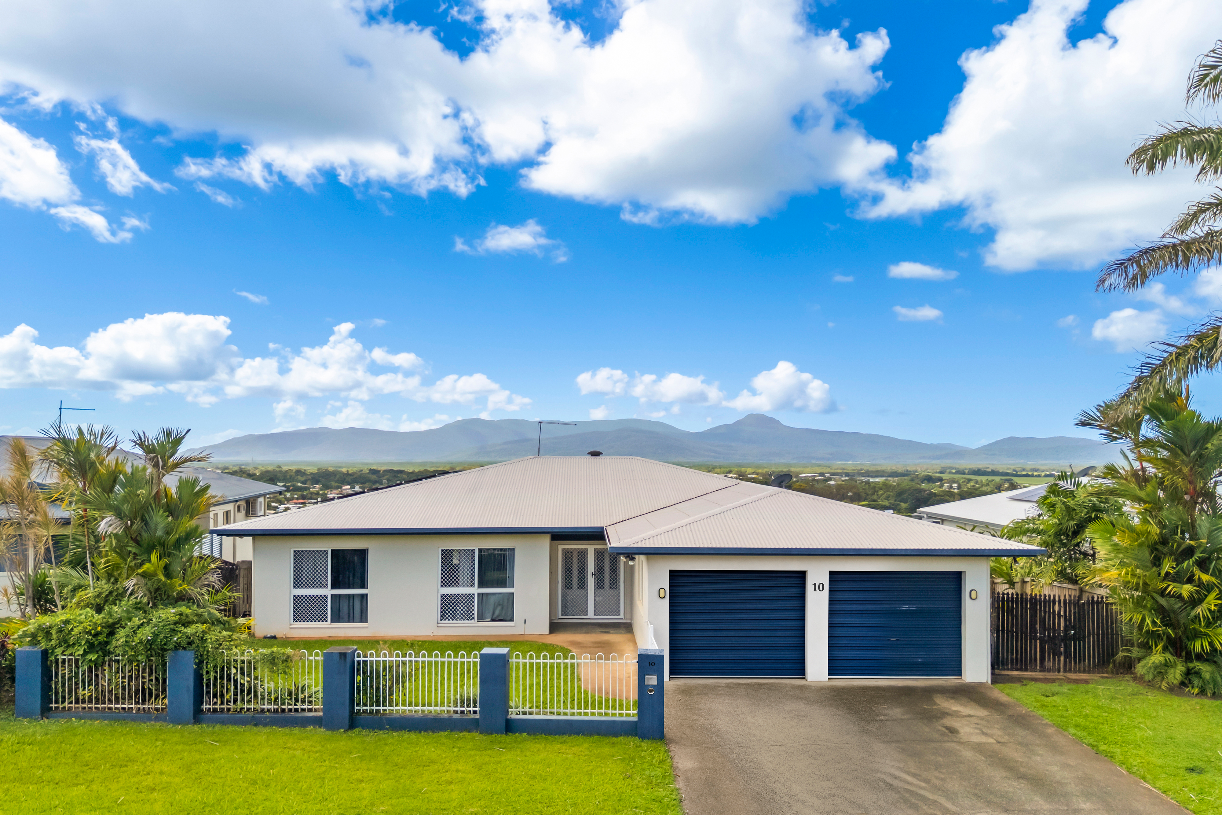 10 Jumna Close, Bentley Park - Thumbnail 2