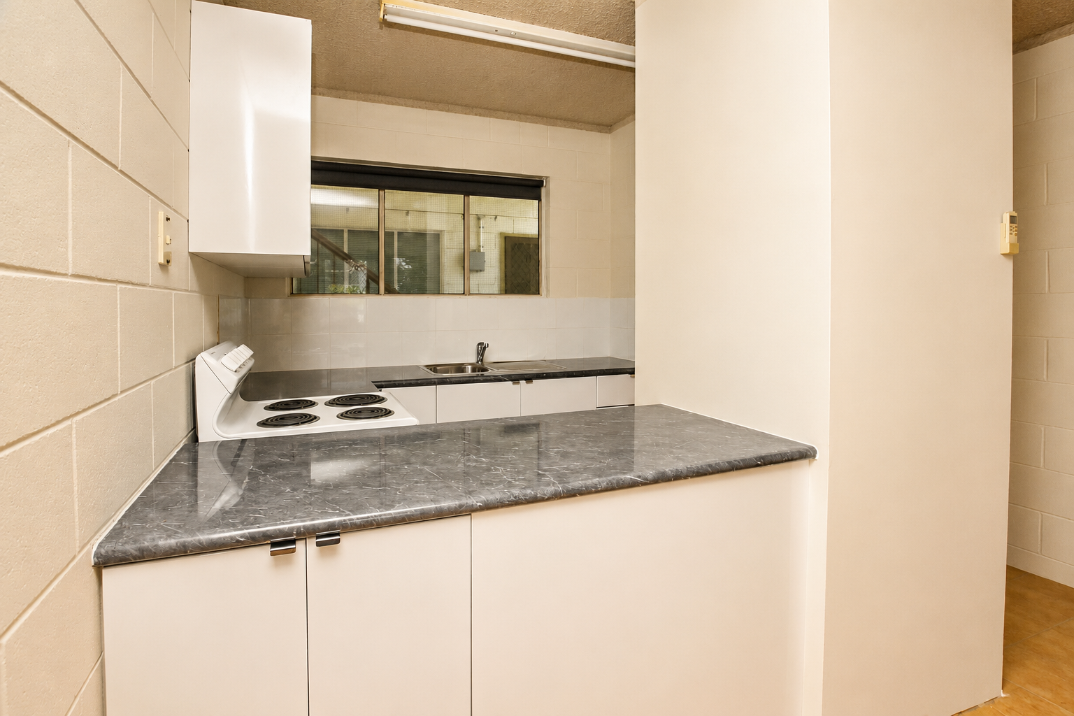 13/215 McLeod Street, Cairns North - Thumbnail 3