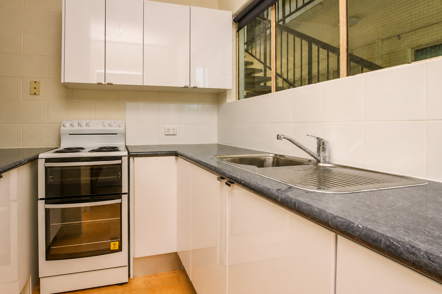 13/215 McLeod Street, Cairns North - Thumbnail 2