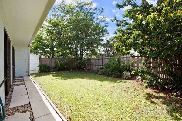 3/8 Carnation Drive, Mooroobool - Thumbnail 8