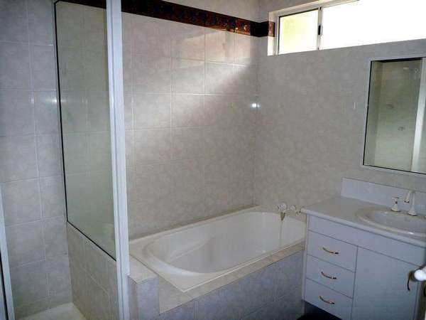 9 Baway Close, Caravonica - Thumbnail 7