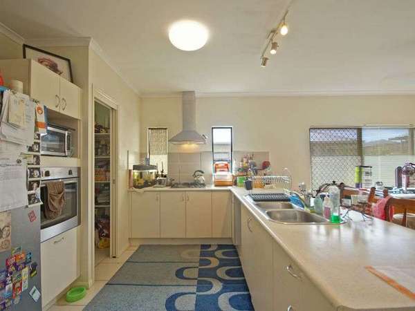 40 Slipper Street, Edmonton - Thumbnail 8