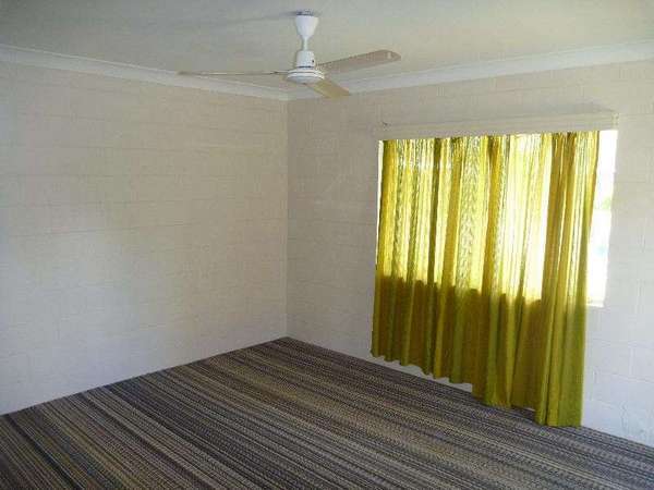 30 Creedy Street, Westcourt - Thumbnail 3