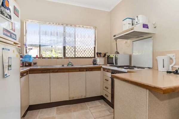 33/21-31 Poinciana Street, Holloways Beach - Thumbnail 6