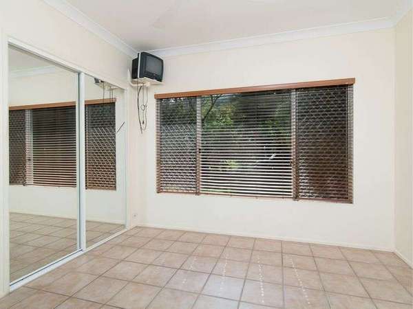 18 Jak Gee Street, Redlynch - Thumbnail 5