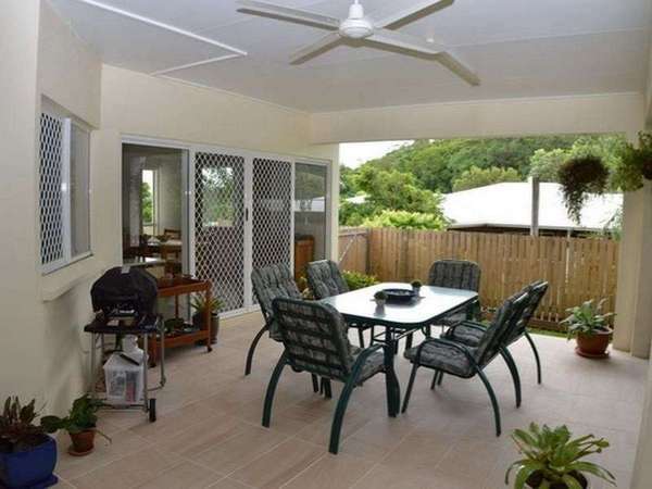 60 Eugenia Crescent, Redlynch - Thumbnail 3