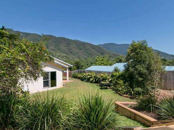 25 Fairley Street, Redlynch - Thumbnail 4
