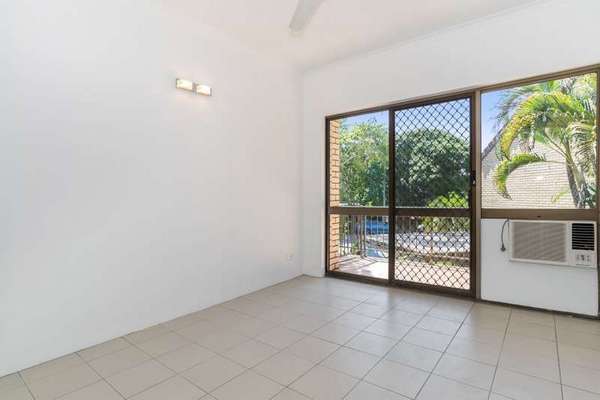 4/21-31 Poinciana Street, Holloways Beach - Thumbnail 5