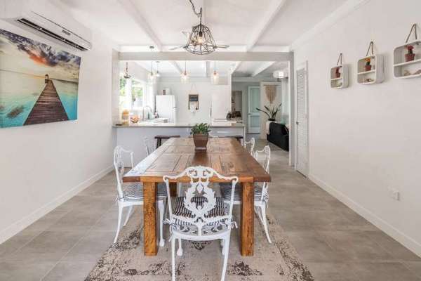 3 Gerbera Street, Holloways Beach - Thumbnail 5