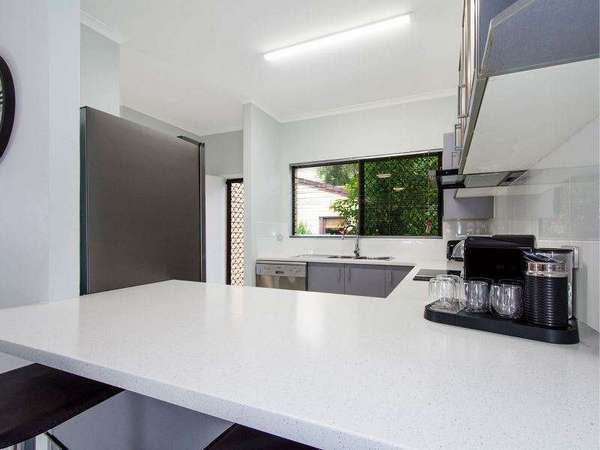 19/21-31 Poinciana Street, Holloways Beach - Thumbnail 6