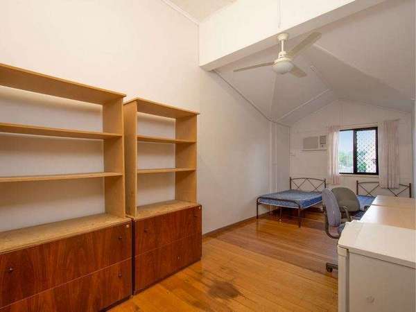 102 Martyn Street, Parramatta Park - Thumbnail 5