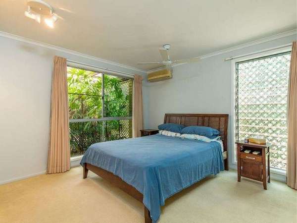 21 Oleander Street, Holloways Beach - Thumbnail 7