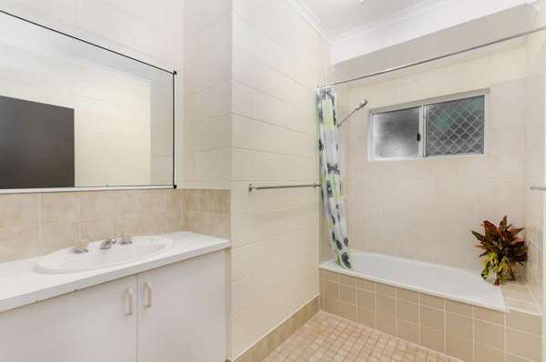 6 Bicentennial Road, Bentley Park - Thumbnail 6