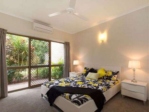 19/21-31 Poinciana Street, Holloways Beach - Thumbnail 4