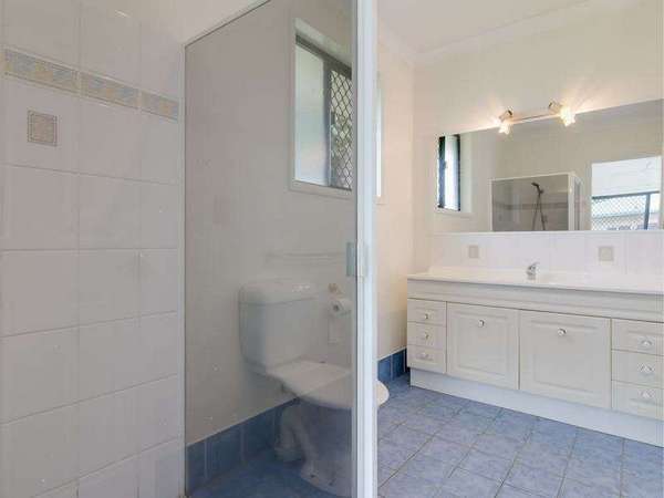 9 Village Terrace, Redlynch - Thumbnail 8
