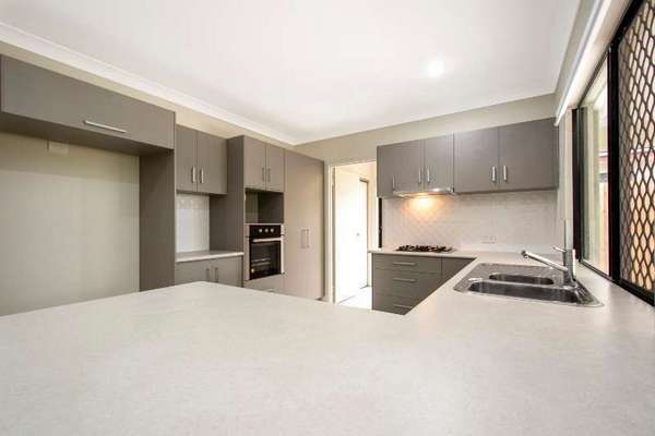 33 Hodkinson St, Redlynch - Thumbnail 3