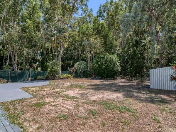 18 Oleander Street, Holloways Beach - Thumbnail 2