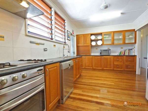 210 Greenslopes St, Edge Hill - Thumbnail 8