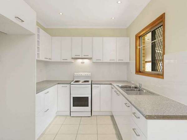 2 Dann St, Mooroobool - Thumbnail 3