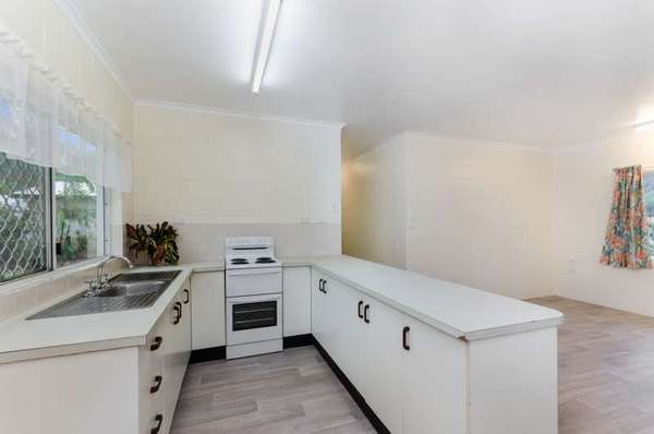 6 Bicentennial Road, Bentley Park - Thumbnail 3