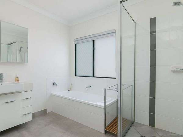 38 Perserverance Street, Redlynch - Thumbnail 6