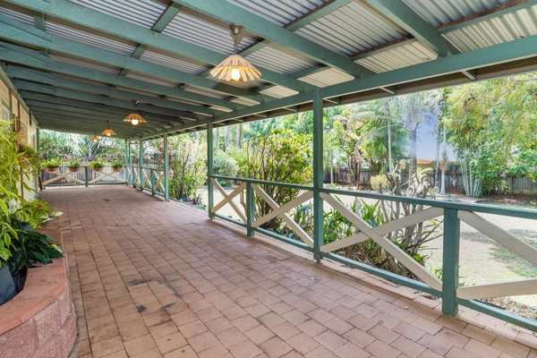 49 Michealangelo Drive, Redlynch - Thumbnail 3