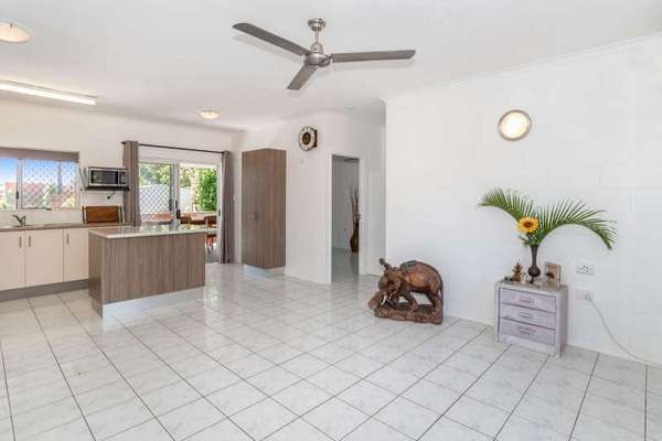 2 Conlan Close, Manoora - Thumbnail 6