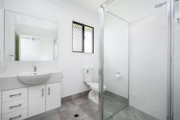2 Hunter Close, Redlynch - Thumbnail 8