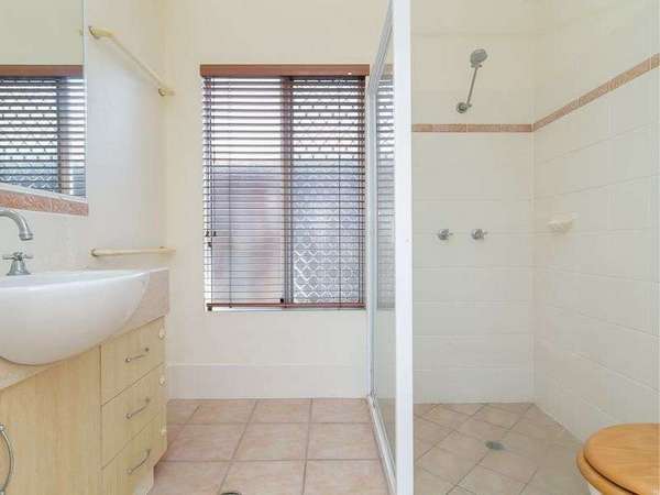 18 Jak Gee Street, Redlynch - Thumbnail 7