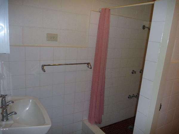 30 Creedy Street, Westcourt - Thumbnail 4