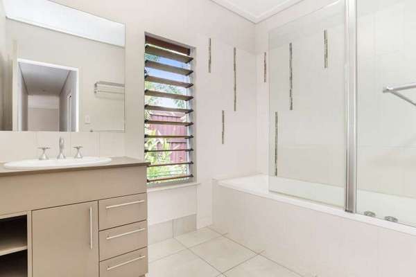 15 Ashwood Circuit, Smithfield - Thumbnail 5