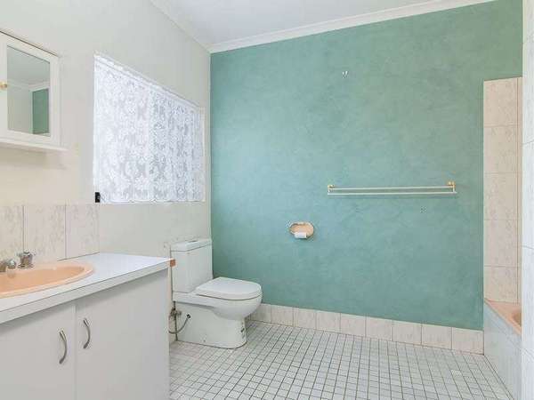 13 Ethel Close, Redlynch - Thumbnail 8