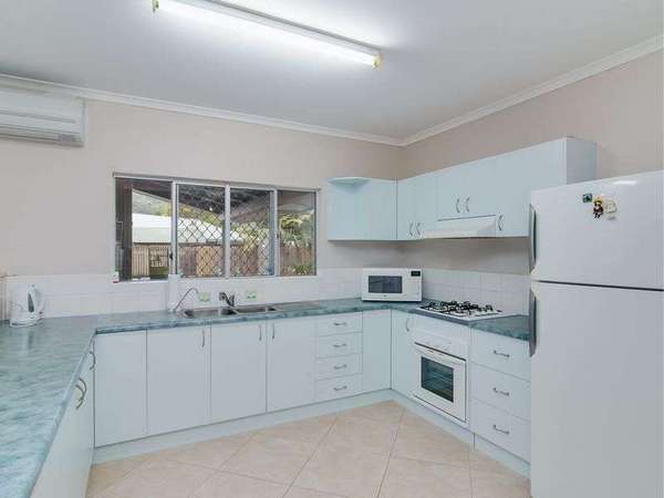 20 Tallow Wood Close, Redlynch - Thumbnail 5