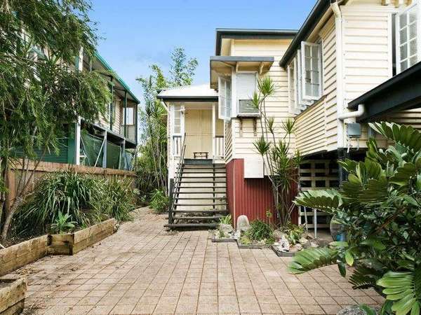 65 Scott St, Bungalow - Thumbnail 2