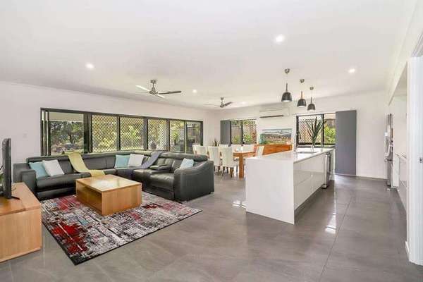 28 Whipbird Drive, Smithfield - Thumbnail 4