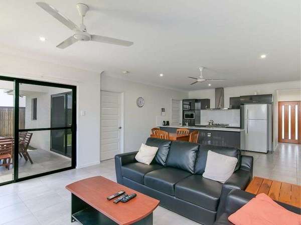 38 Perserverance Street, Redlynch - Thumbnail 7