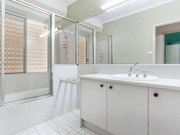 4 Harwood Close, Brinsmead - Thumbnail 7