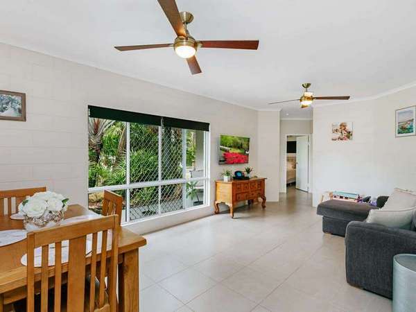 9 Damson Drive, Redlynch - Thumbnail 2