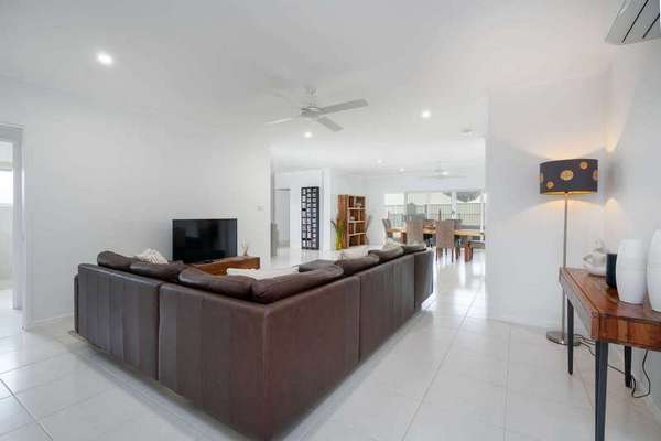 21 Michaelangelo Drive, Redlynch - Thumbnail 2