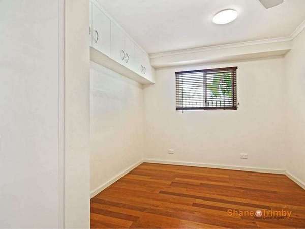 210 Greenslopes St, Edge Hill - Thumbnail 6