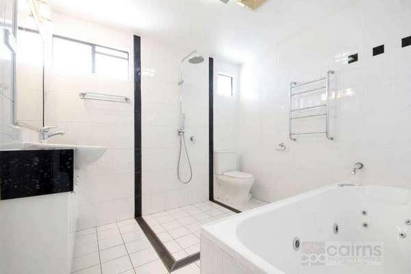 3/8 Carnation Drive, Mooroobool - Thumbnail 7