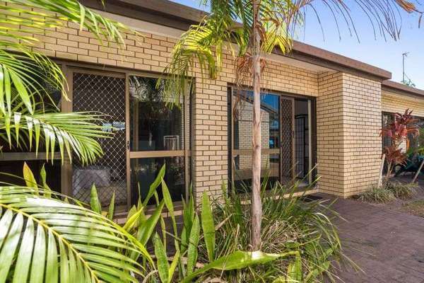 33/21-31 Poinciana Street, Holloways Beach - Thumbnail 4