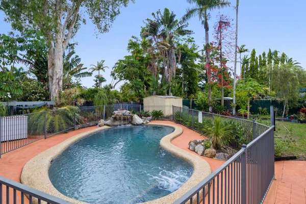 46 Oleander Street, Holloways Beach - Thumbnail 2