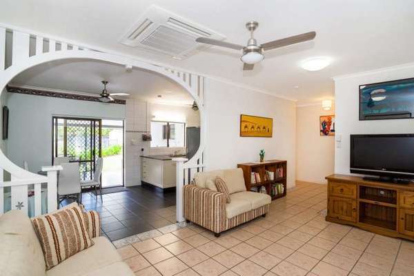 46 Oleander Street, Holloways Beach - Thumbnail 4