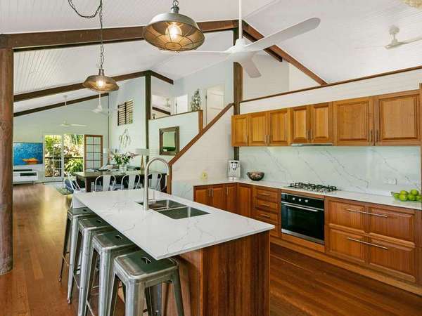 14-16 Esterina Close, Redlynch - Thumbnail 3