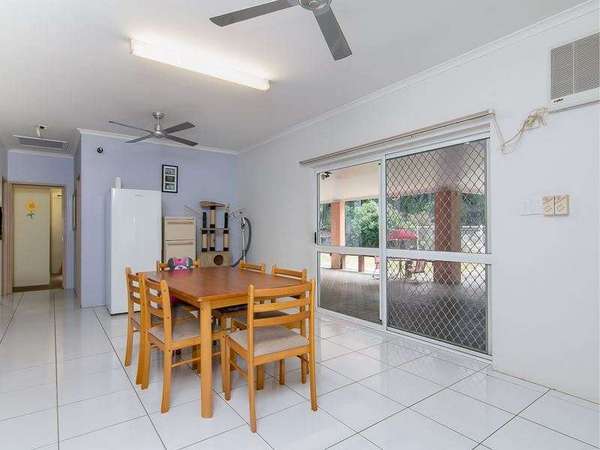 13 Ethel Close, Redlynch - Thumbnail 5
