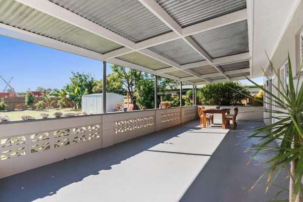 2 Conlan Close, Manoora - Thumbnail 5