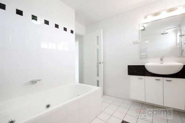 3/8 Carnation Drive, Mooroobool - Thumbnail 6